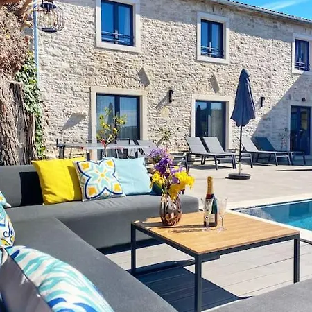Villa La Vinella With Heated Pool *