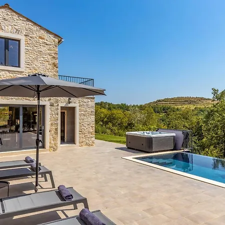 Βίλα La Vinella With Heated Pool