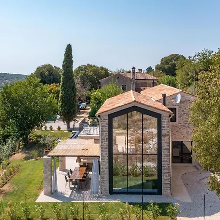 La Vinella With Heated Pool