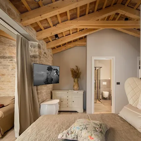 Villa La Vinella With Heated Pool