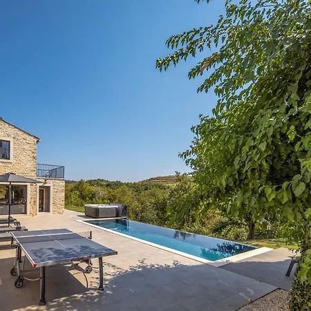 Βίλα La Vinella With Heated Pool