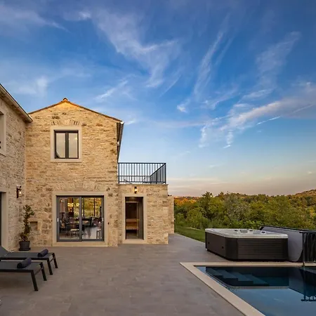 La Vinella With Heated Pool Villa