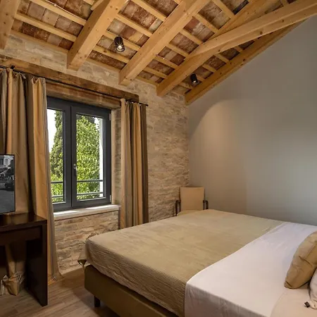 Villa La Vinella With Heated Pool *