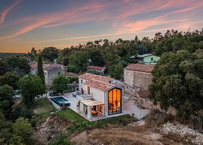 La Vinella With Heated Pool Villa *