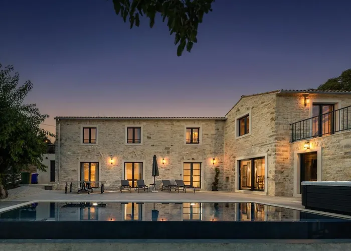 La Vinella With Heated Pool Βίλα