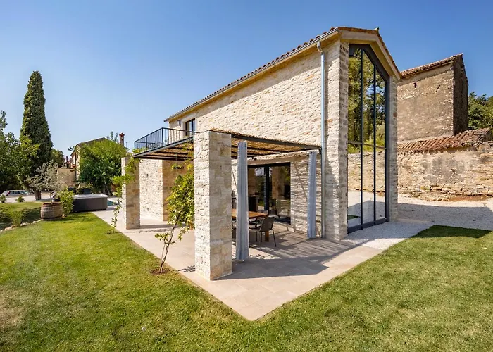 La Vinella With Heated Pool Buje