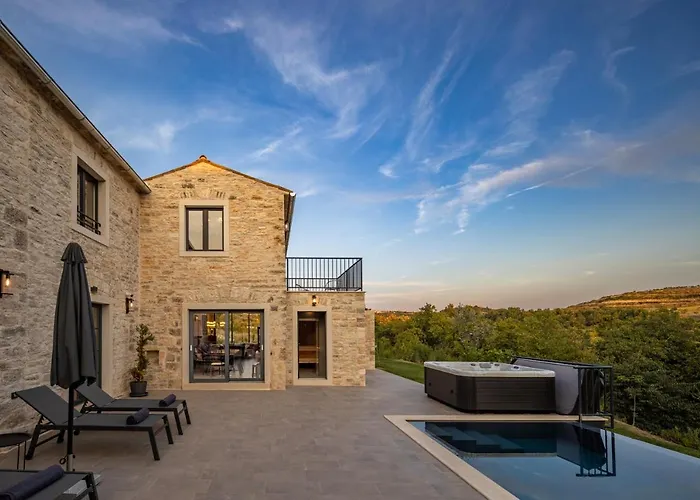 La Vinella With Heated Pool Βίλα