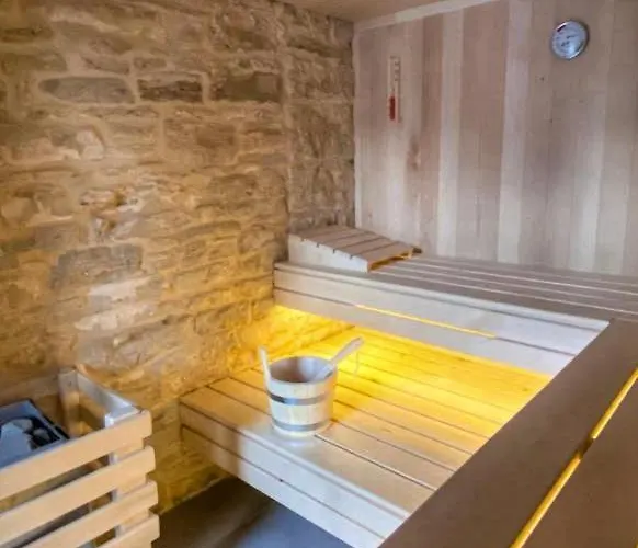 La Vinella With Heated Pool