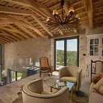 La Vinella With Heated Pool