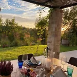 La Vinella With Heated Pool
