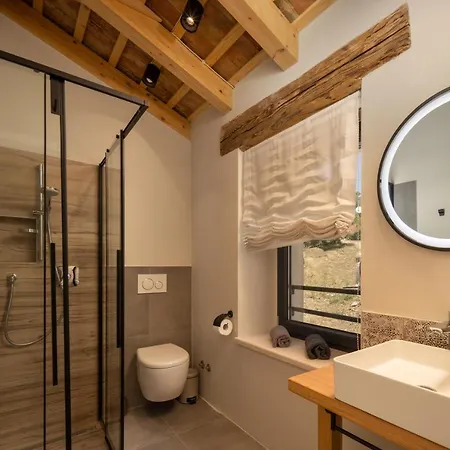 Villa La Vinella With Heated Pool