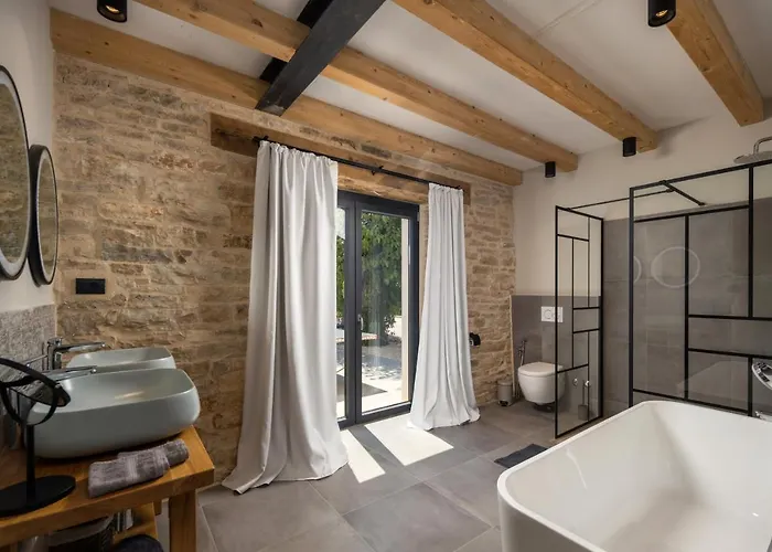 빌라 La Vinella With Heated Pool 부제